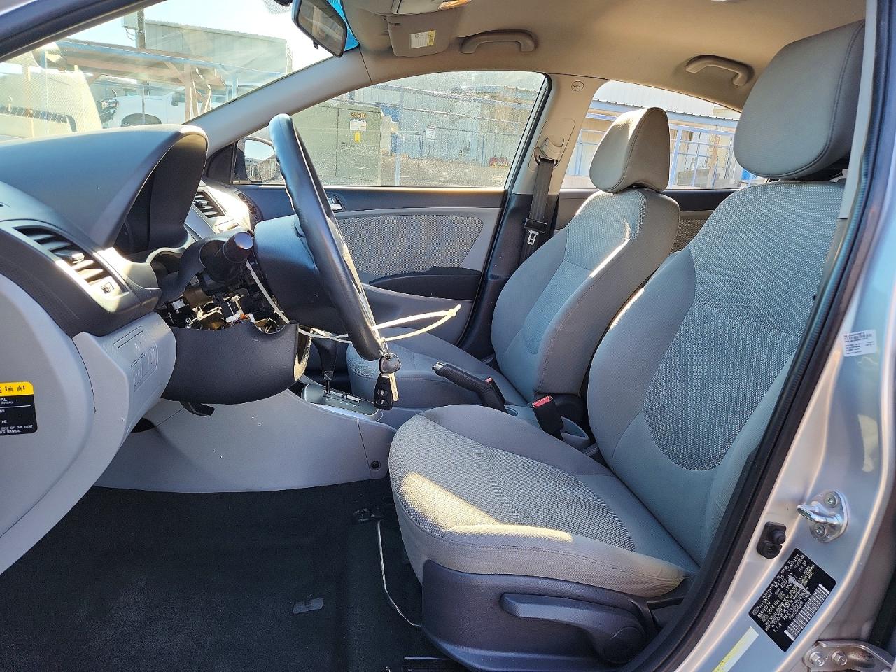 2014 HYUNDAI ACCENT GLS photo 13