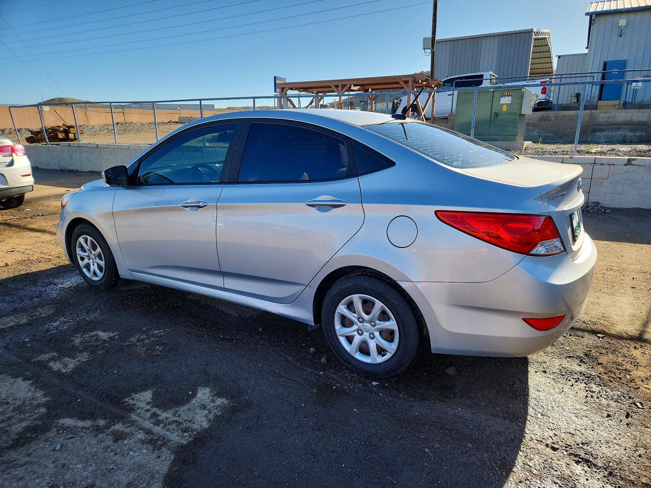 2014 HYUNDAI ACCENT GLS photo 3