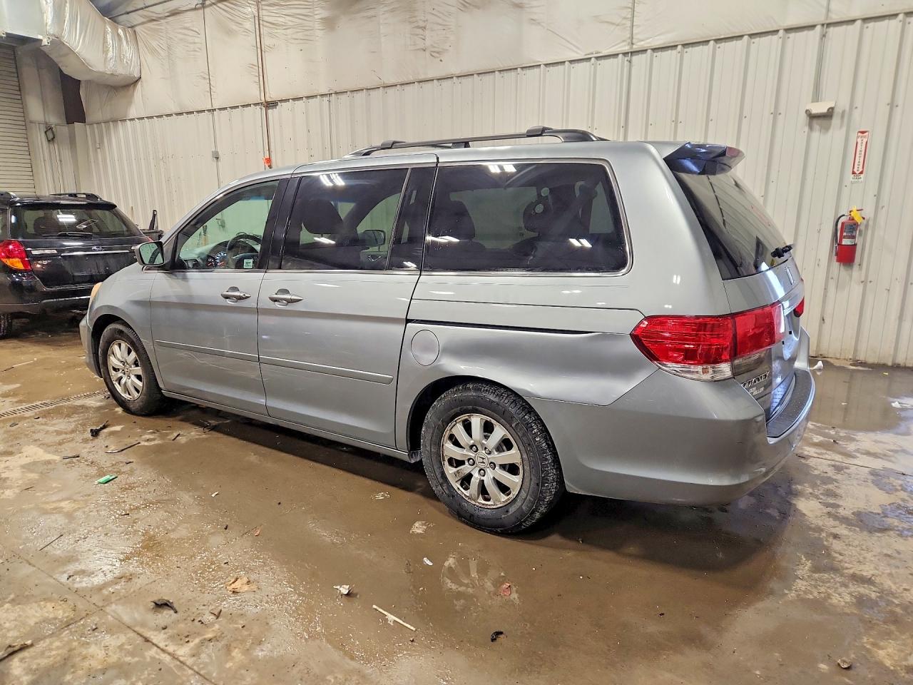 2010 HONDA ODYSSEY EX photo 2