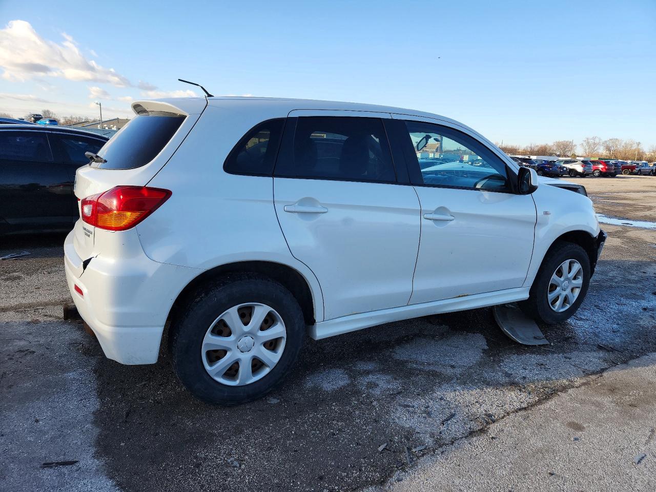 2012 MITSUBISHI OUTLANDER SPORT ES photo 9