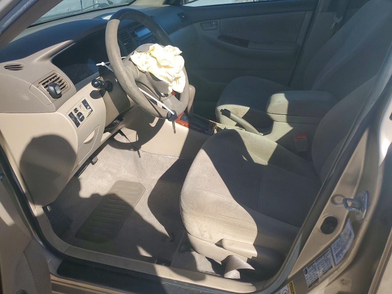 2007 TOYOTA COROLLA photo 7