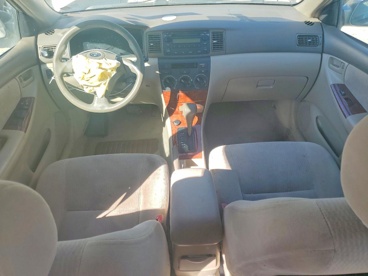 2007 TOYOTA COROLLA photo 8