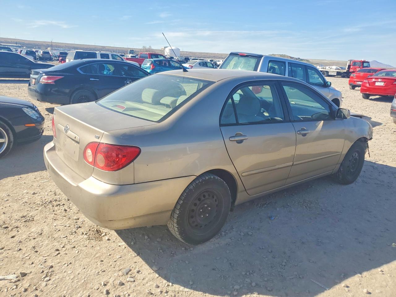 2007 TOYOTA COROLLA photo 3