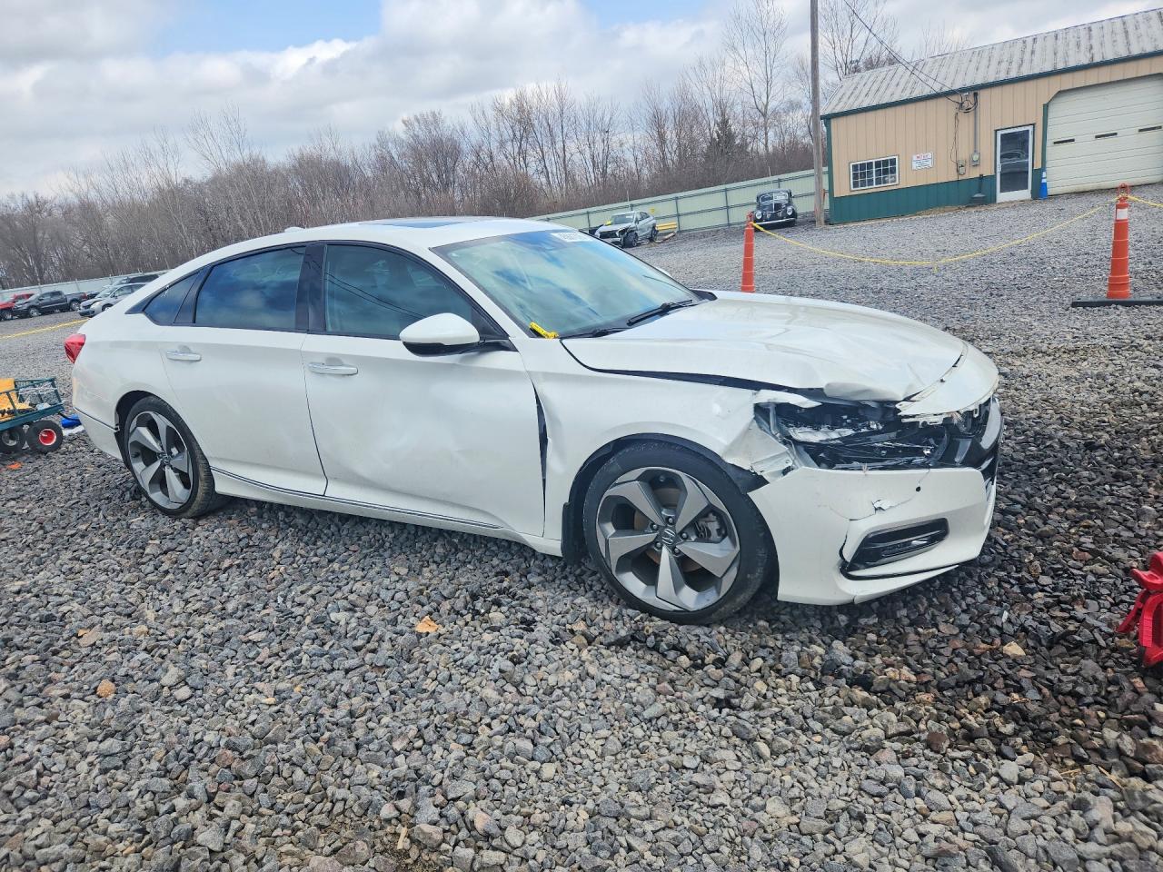 2018 HONDA ACCORD TOURING photo 10