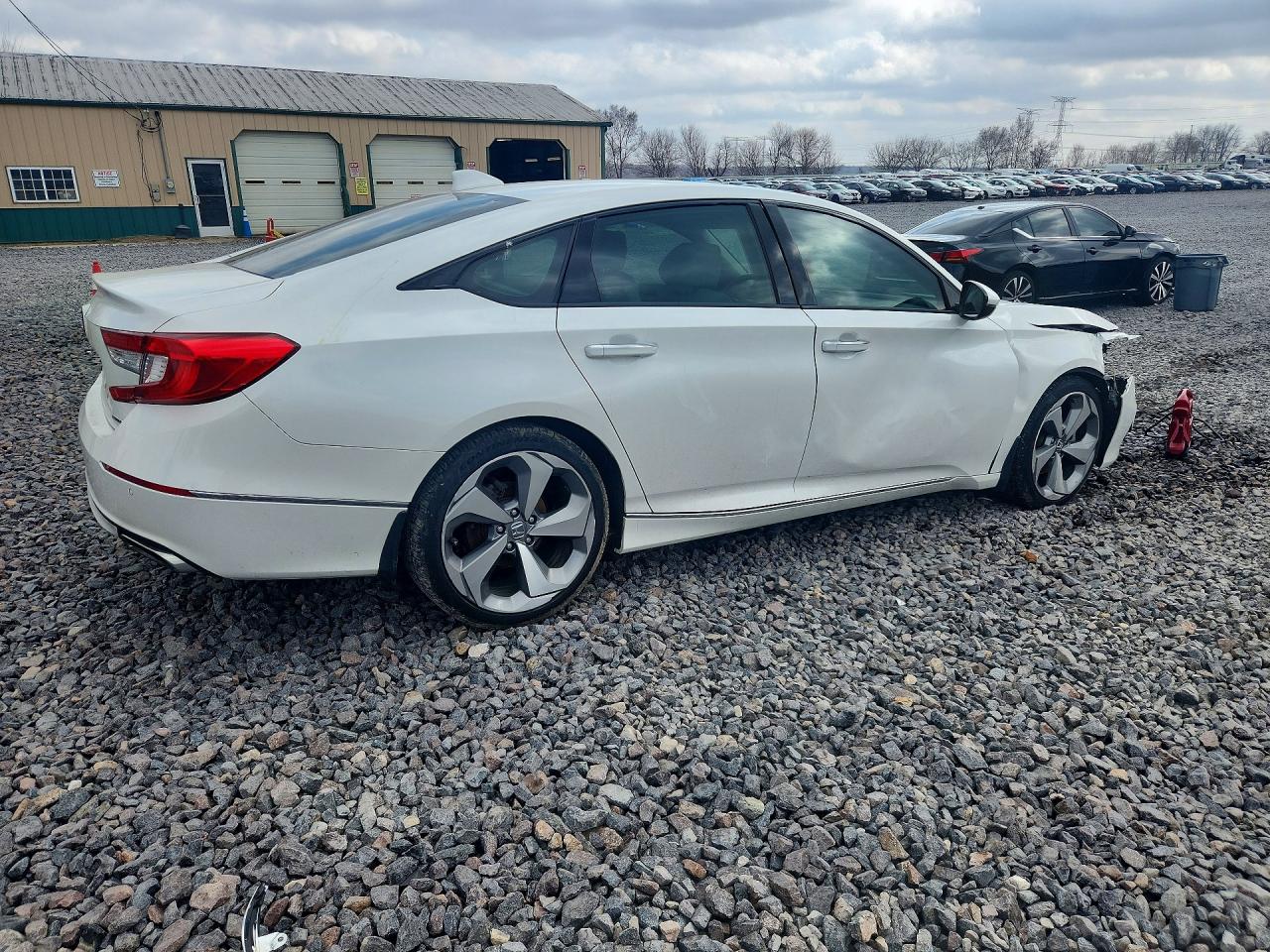 2018 HONDA ACCORD TOURING photo 7