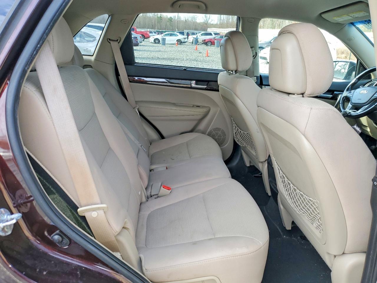 2014 KIA SORENTO LX photo 11