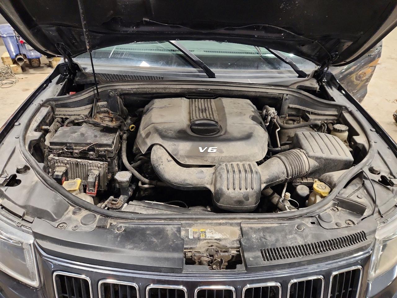 2015 JEEP GRAND CHEROKEE LAREDO photo 23