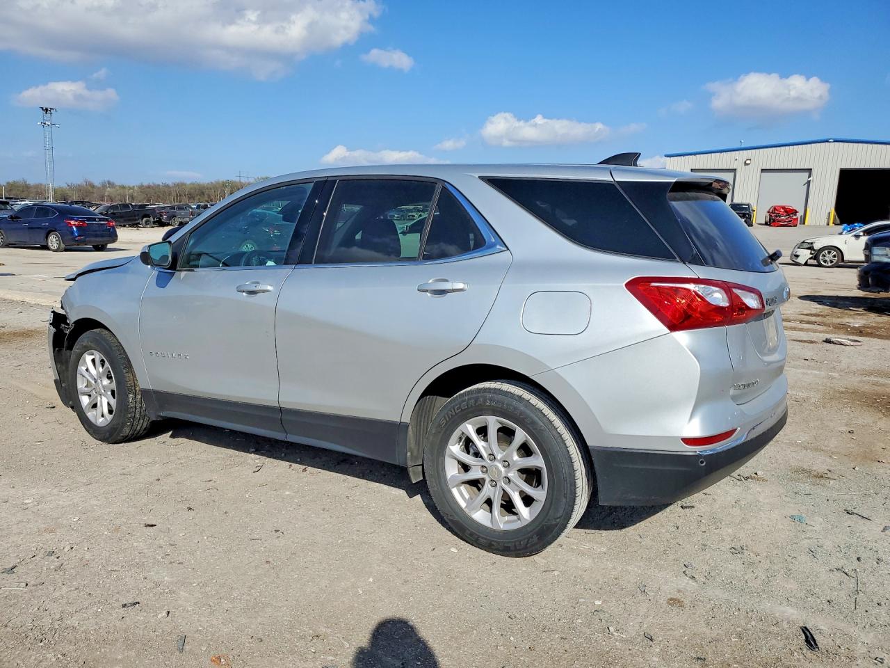 2020 CHEVROLET EQUINOX LT photo 3