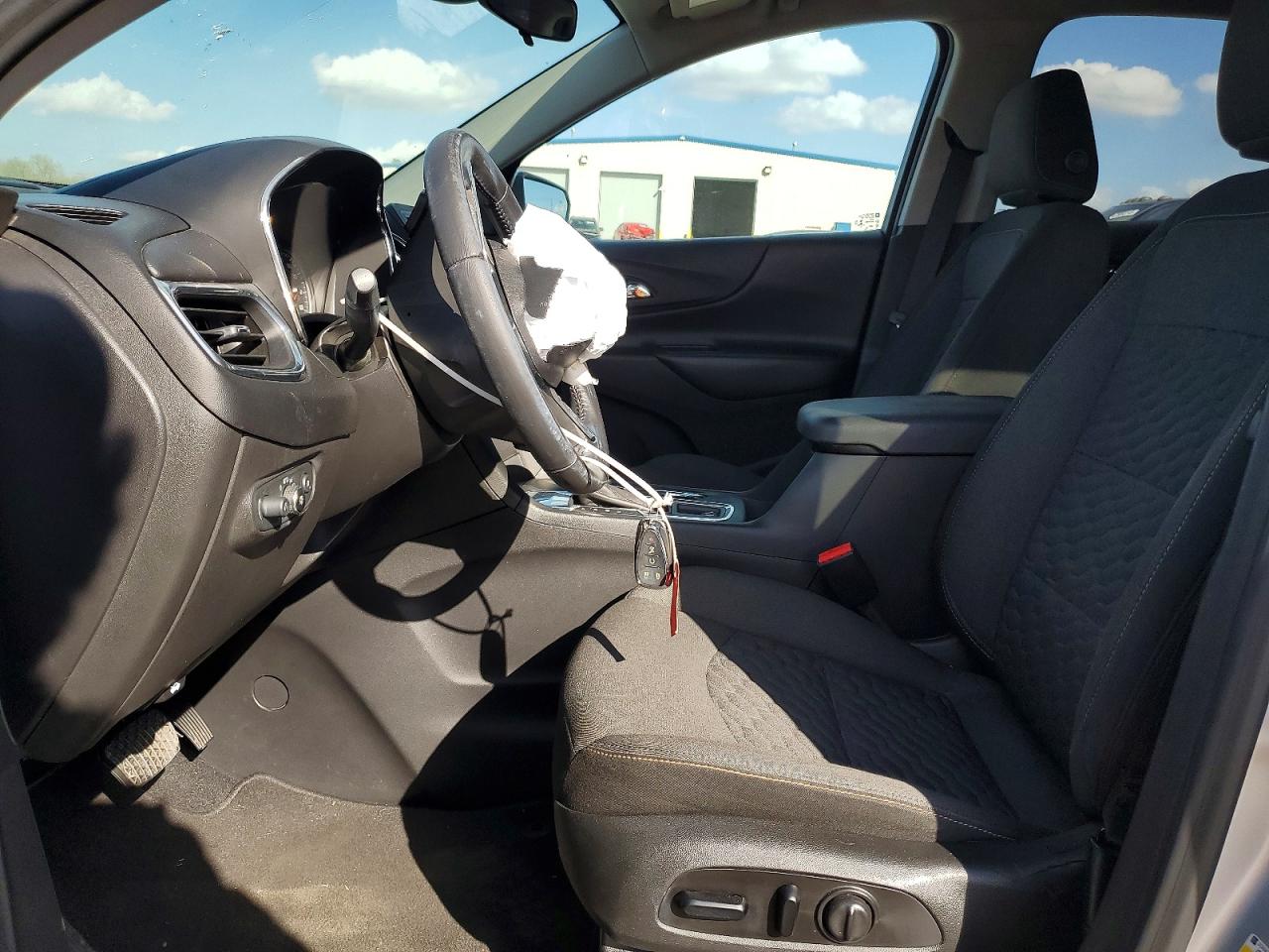 2020 CHEVROLET EQUINOX LT photo 13