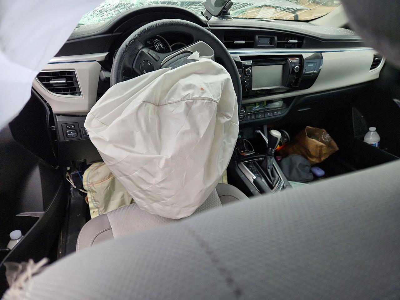 2016 TOYOTA COROLLA LE PLUS photo 8