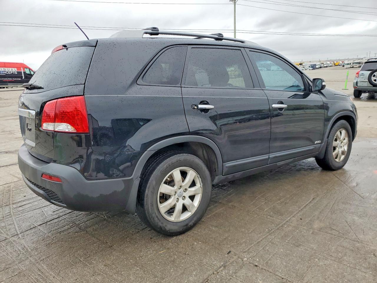 2013 KIA SORENTO LX photo 3