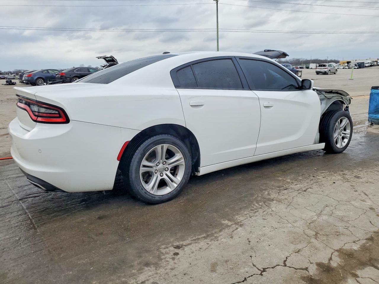 2016 DODGE CHARGER SE photo 3