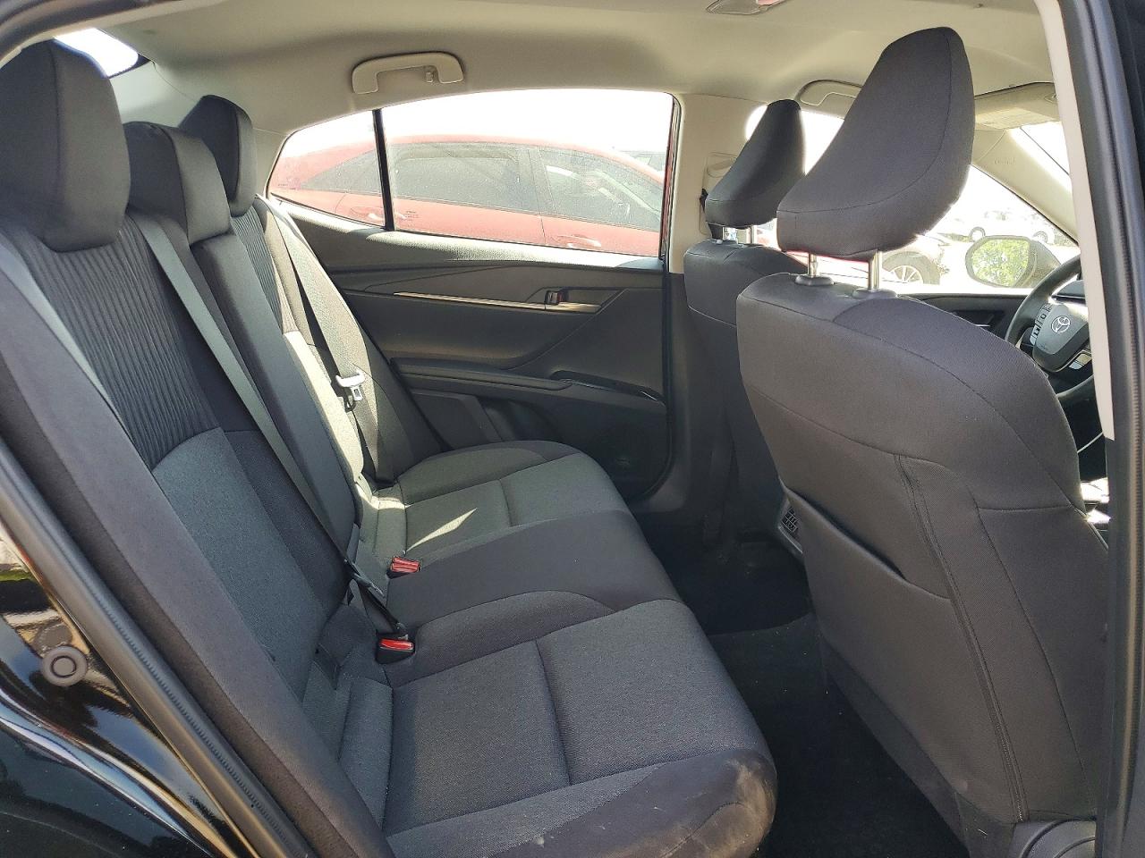 2025 TOYOTA CAMRY LE photo 10