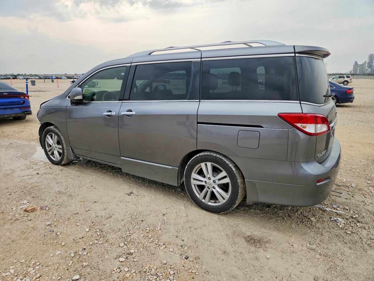 2015 NISSAN QUEST 3.5 SL photo 2