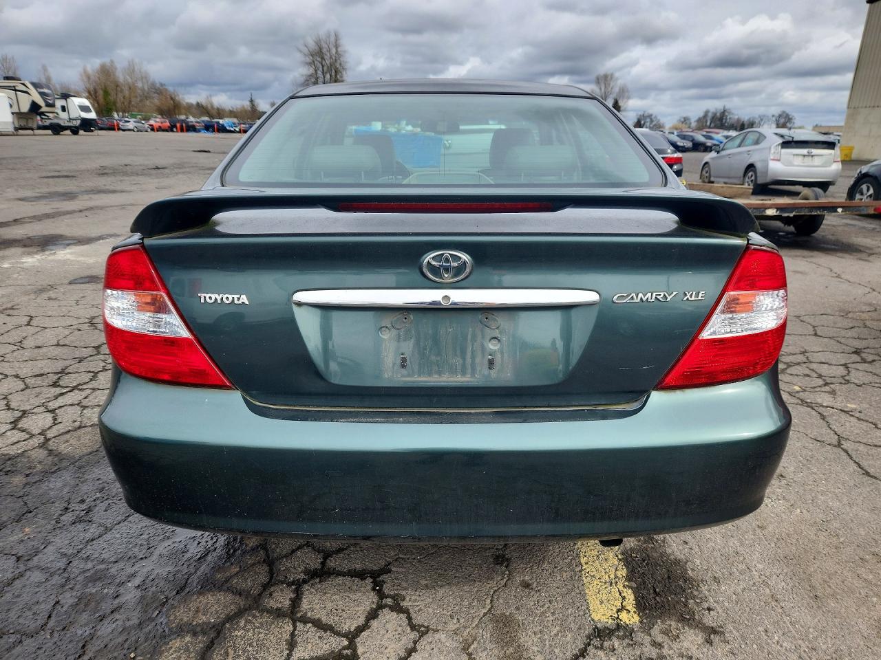 2004 TOYOTA CAMRY XLE photo 6