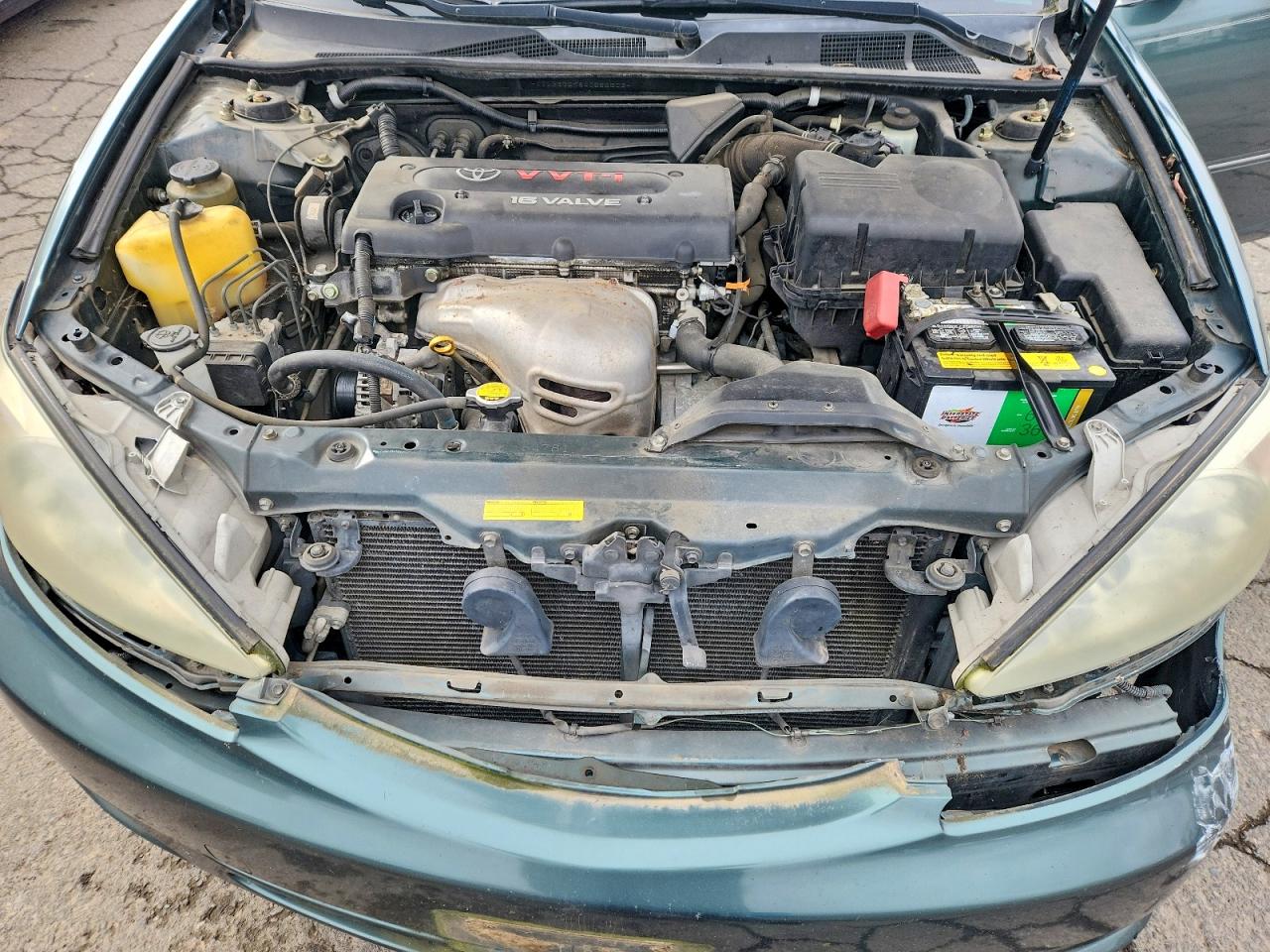 2004 TOYOTA CAMRY XLE photo 11