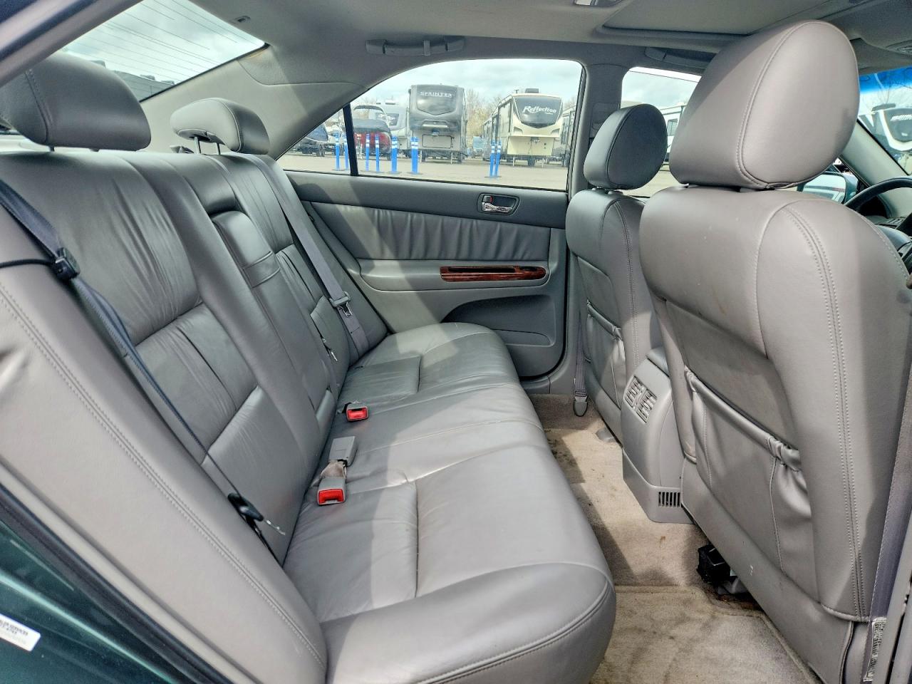 2004 TOYOTA CAMRY XLE photo 10