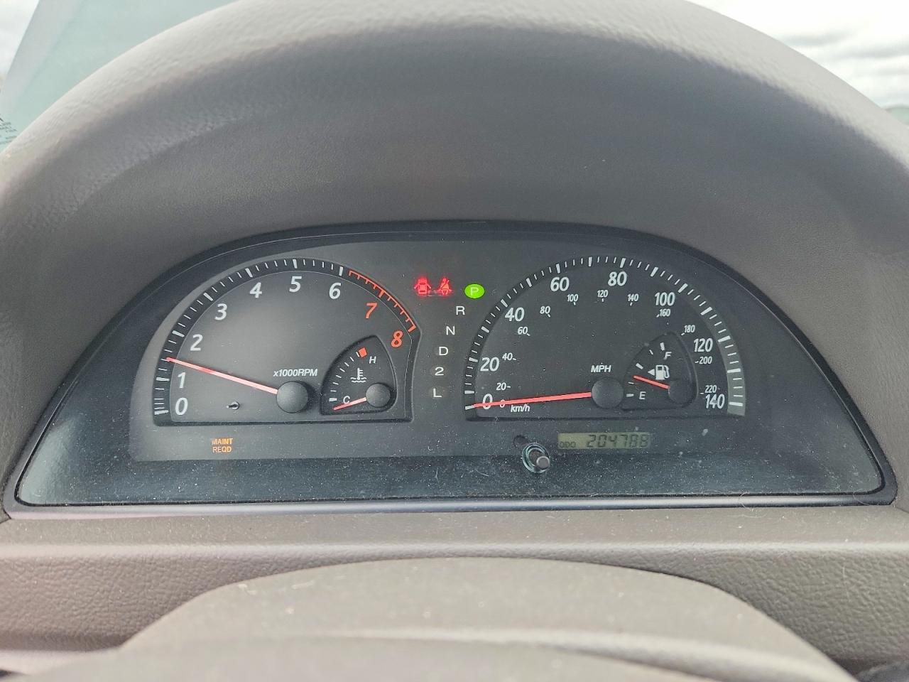2004 TOYOTA CAMRY XLE photo 9