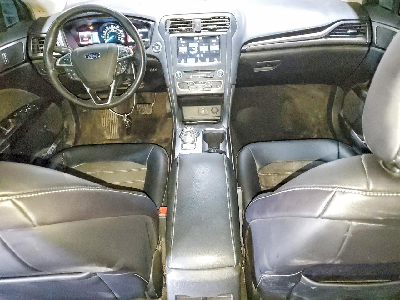 2018 FORD FUSION SE photo 8