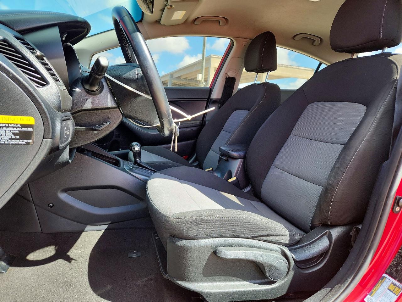2015 KIA FORTE EX photo 19