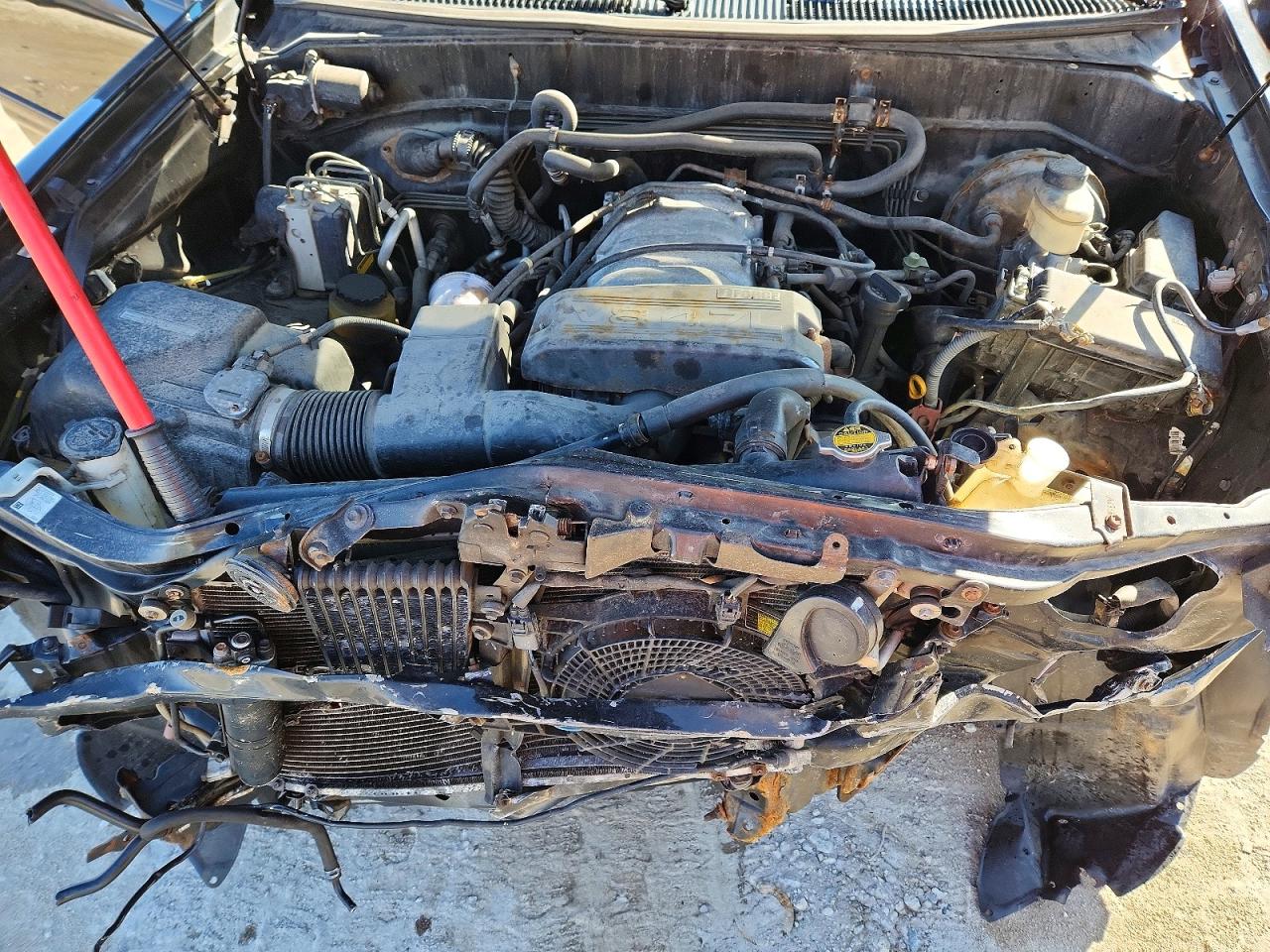 2002 TOYOTA SEQUOIA SR5 photo 23