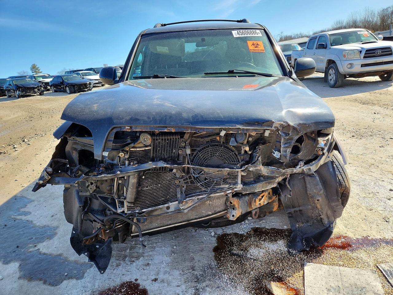 2002 TOYOTA SEQUOIA SR5 photo 9