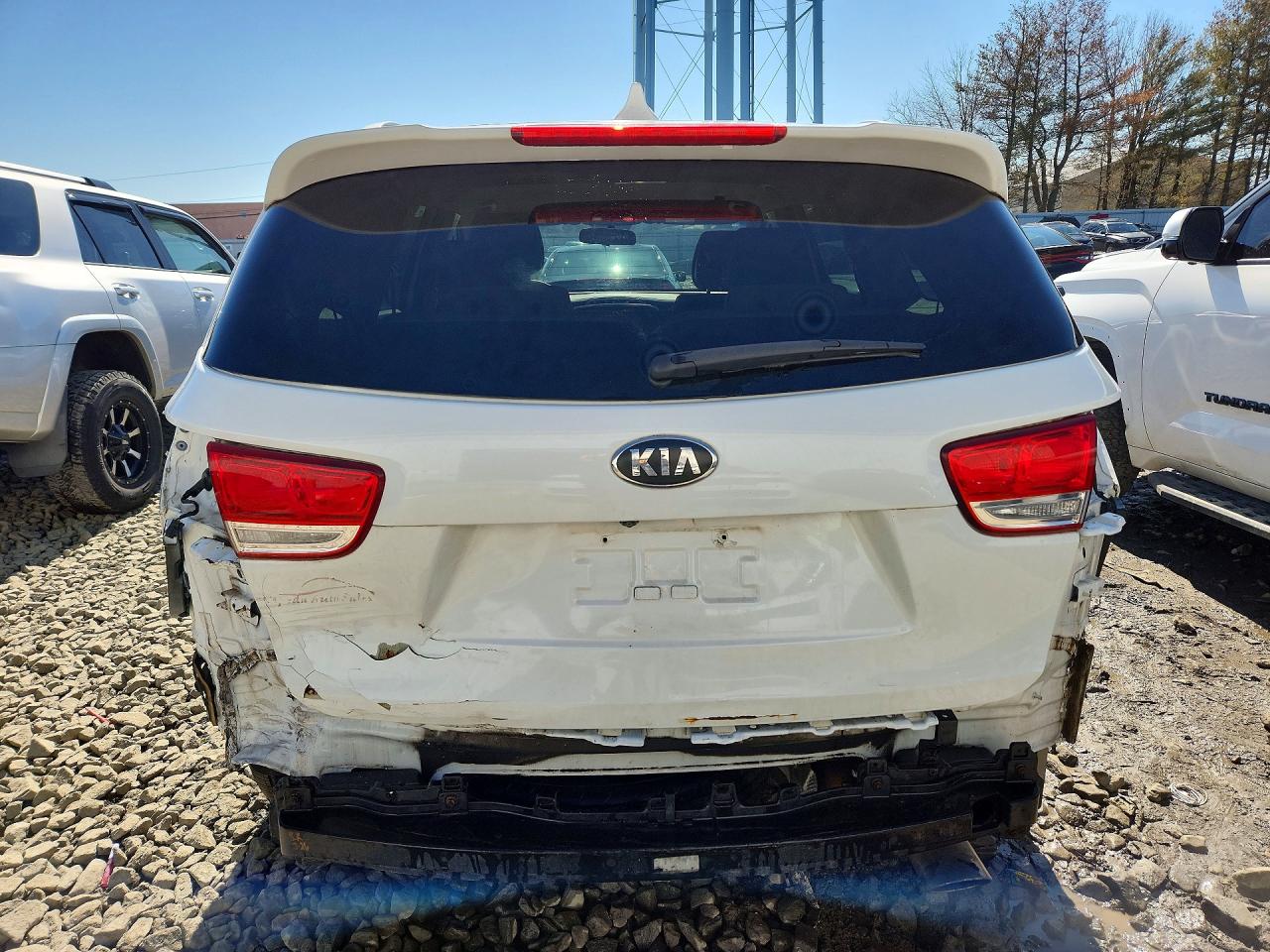 2016 KIA SORENTO LX V6 photo 6