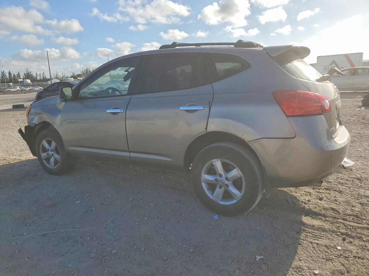 2010 NISSAN ROGUE SL photo 2