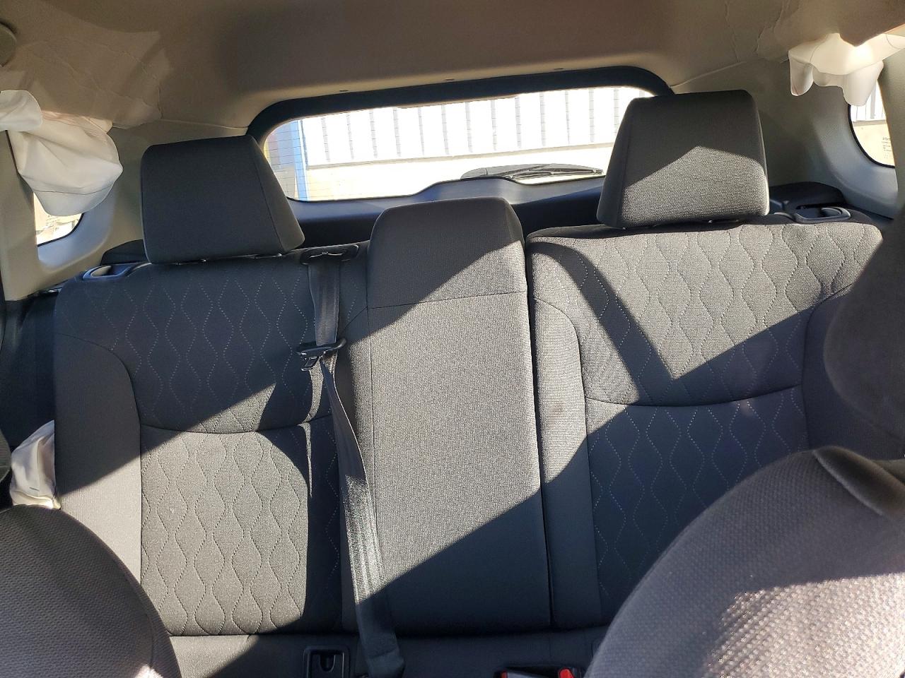 2024 TOYOTA COROLLA CROSS LE photo 19