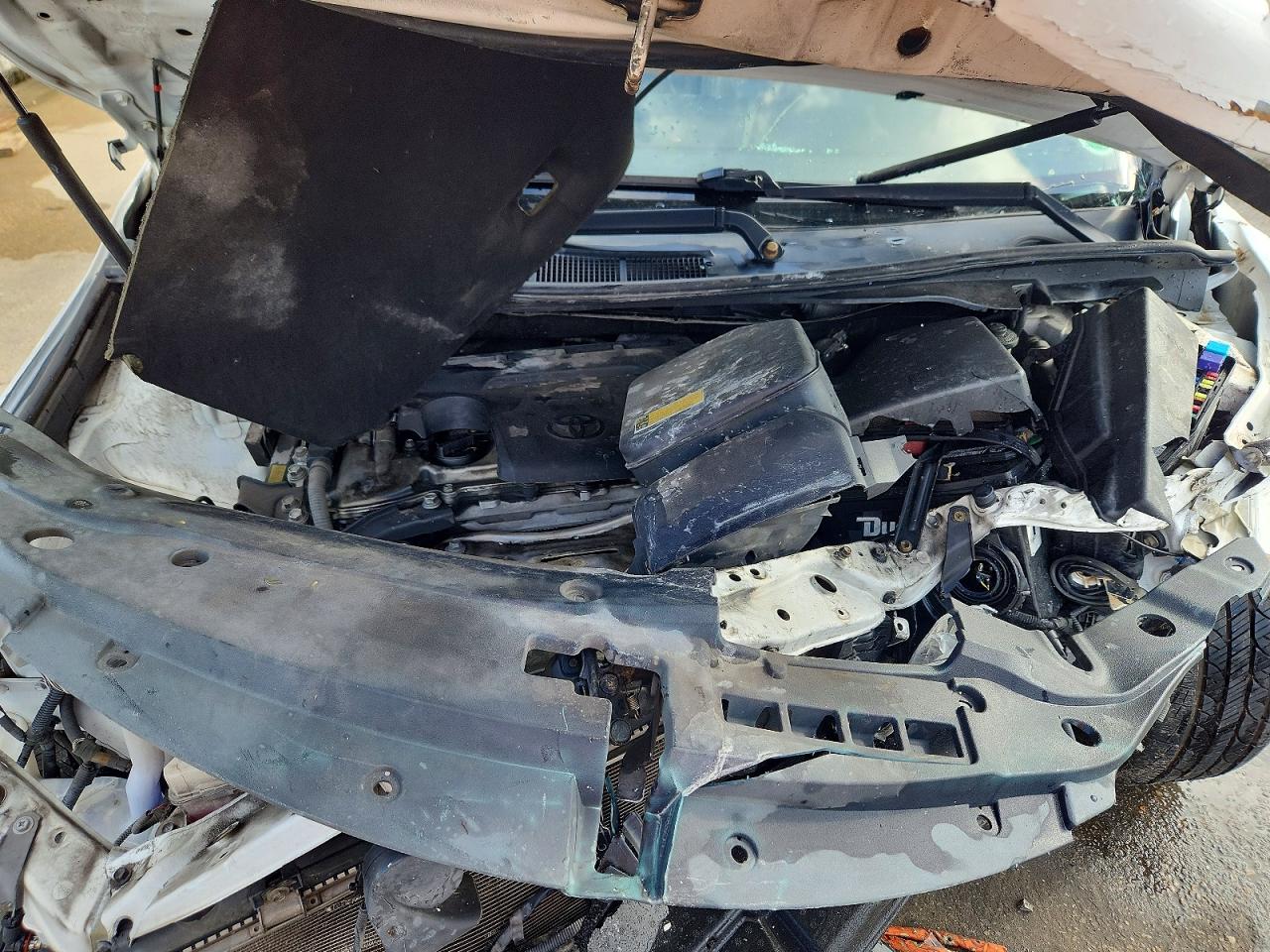 2015 TOYOTA CAMRY SE photo 21