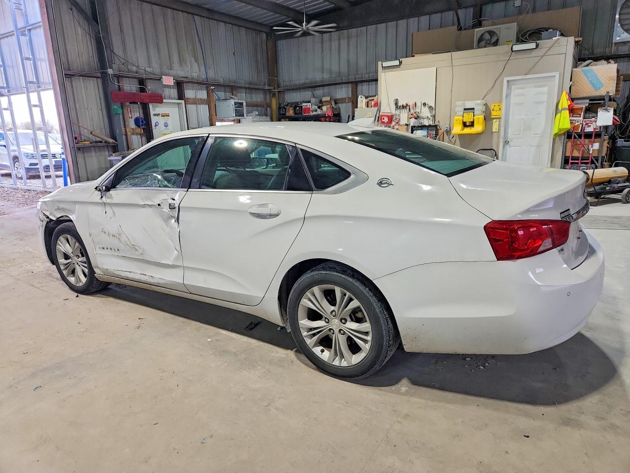 2015 CHEVROLET IMPALA LT photo 2