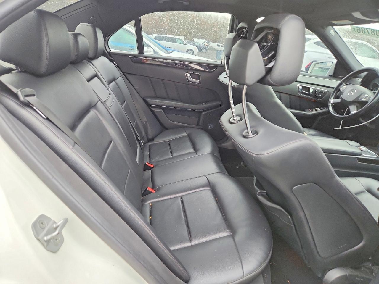 2011 MERCEDES-BENZ E 350 4MATIC photo 19