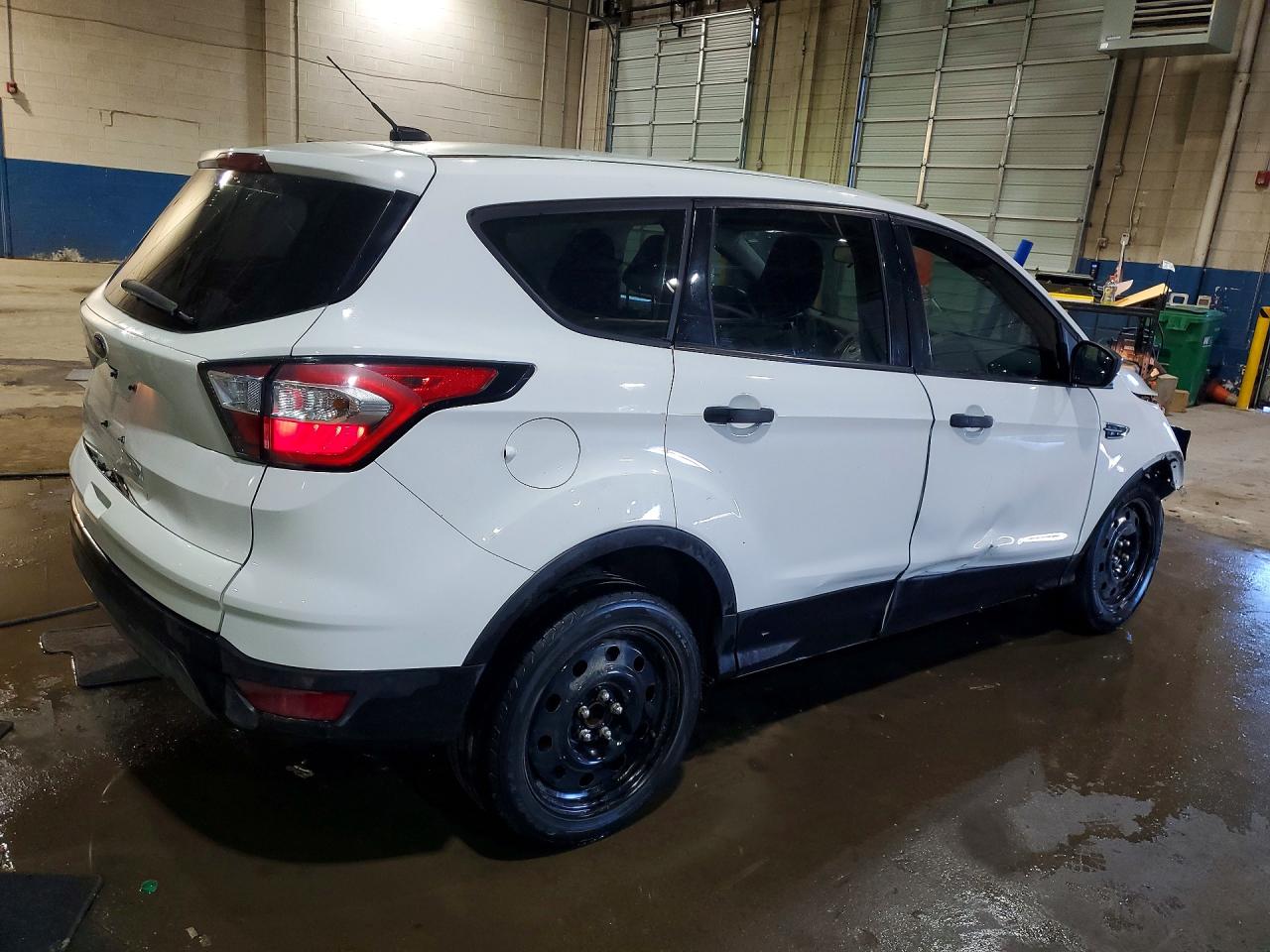2018 FORD ESCAPE S photo 3