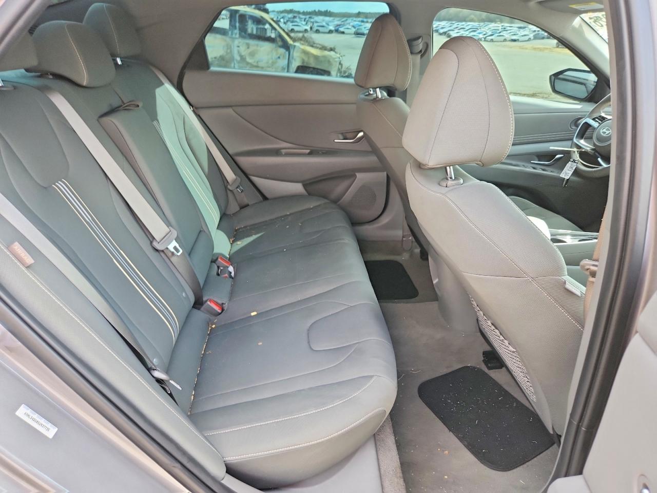 2025 HYUNDAI ELANTRA SEL CONVENIENCE photo 19