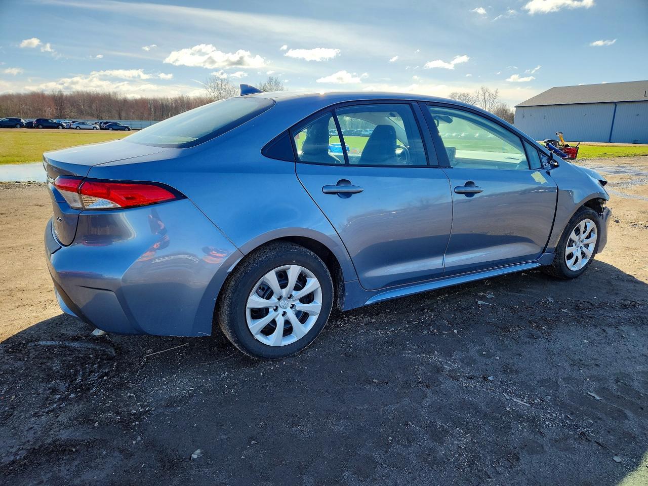 2022 TOYOTA COROLLA LE photo 3