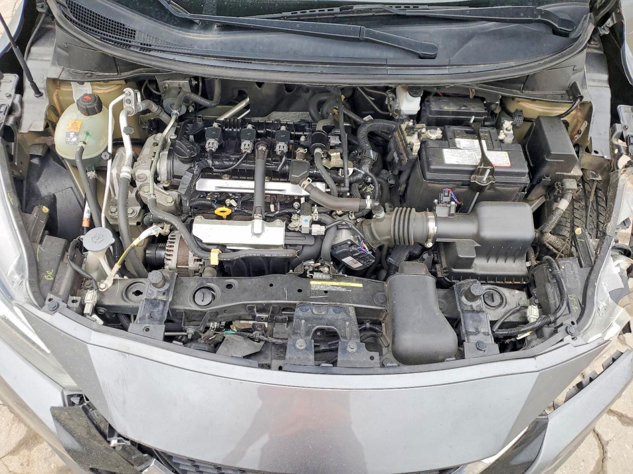 2021 NISSAN VERSA SV photo 11