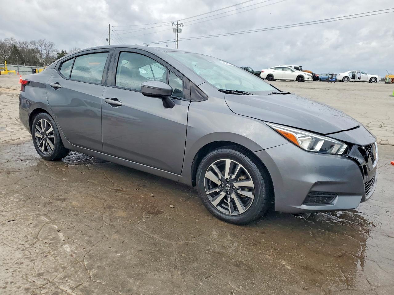 2021 NISSAN VERSA SV photo 4