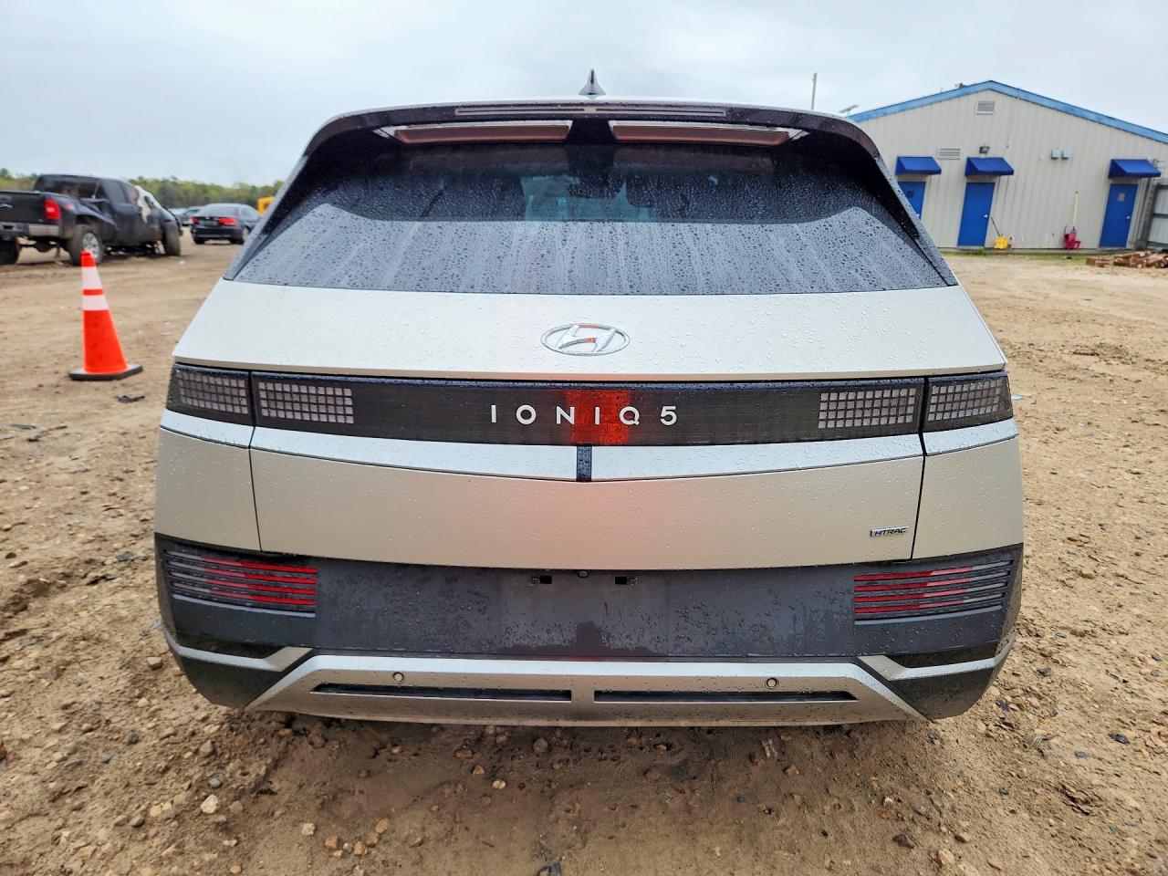 2023 HYUNDAI IONIQ 5 SEL photo 6
