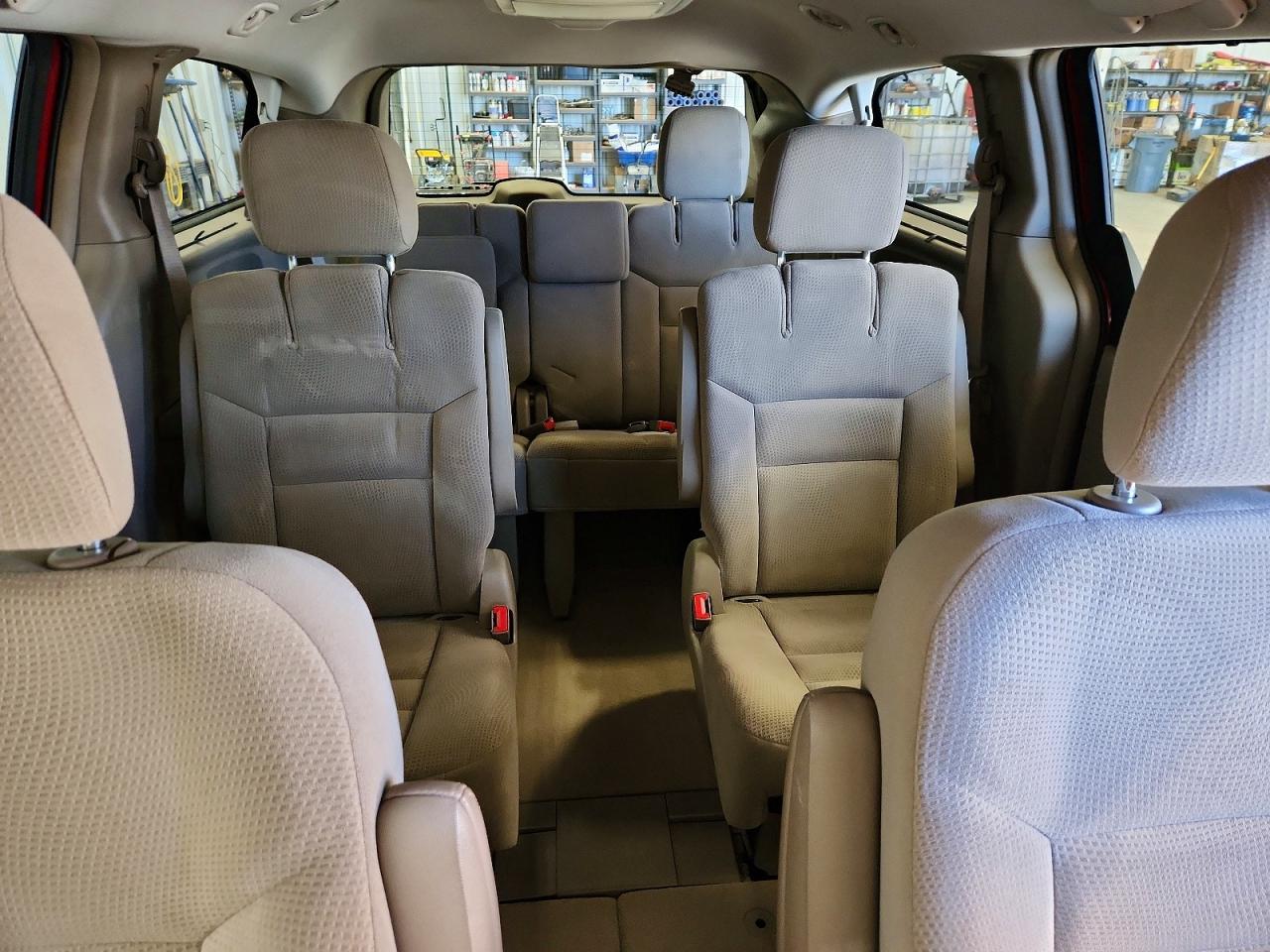2015 CHRYSLER TOWN & COUNTRY TOURING photo 10
