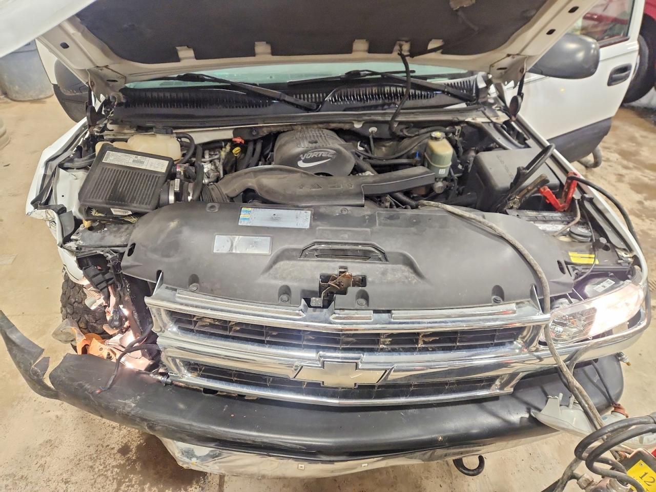 2002 CHEVROLET SUBURBAN K1500 photo 12