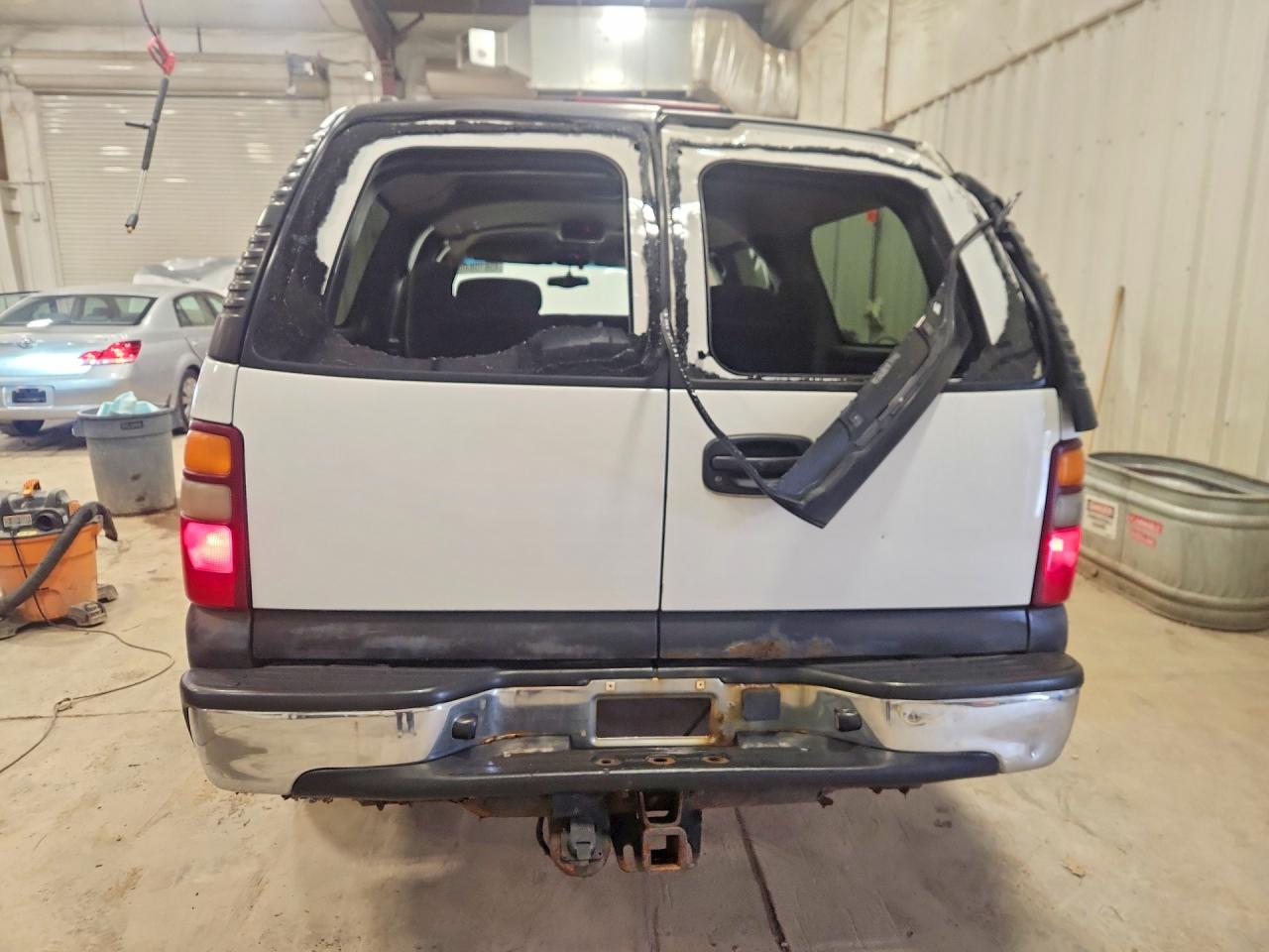 2002 CHEVROLET SUBURBAN K1500 photo 6