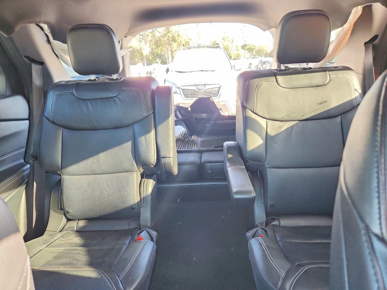 2024 FORD EXPLORER ST photo 19