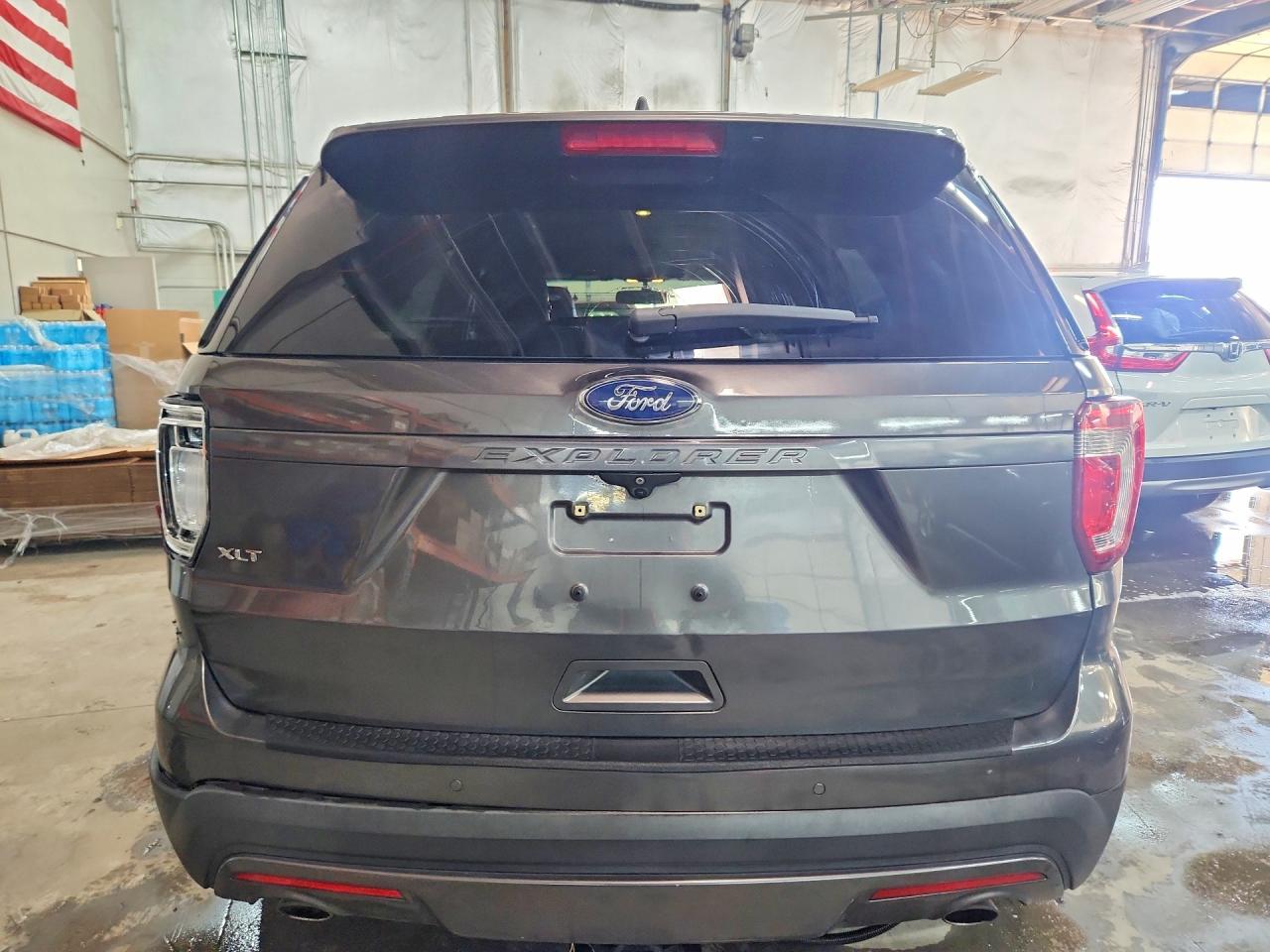 2017 FORD EXPLORER XLT photo 16