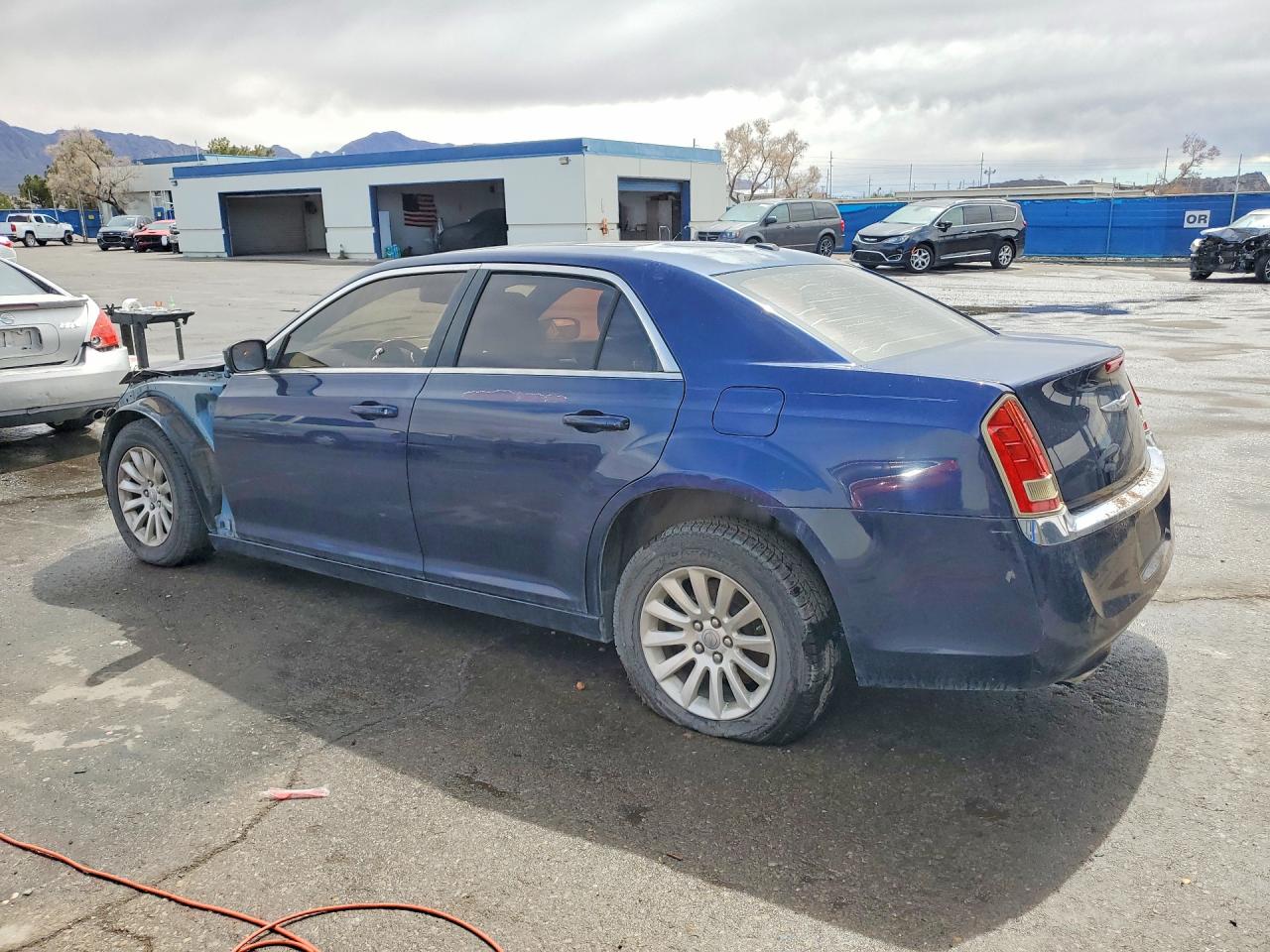 2014 CHRYSLER 300 photo 3