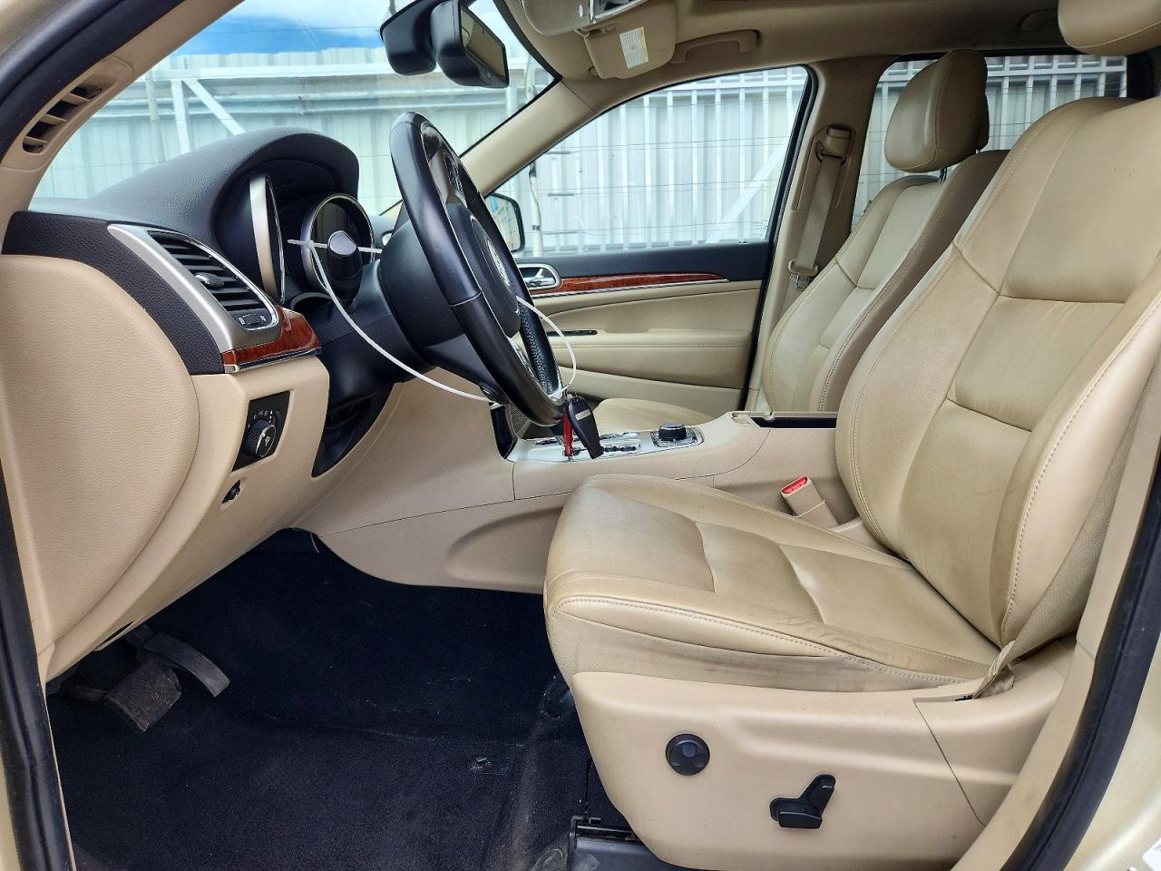 2011 JEEP GRAND CHEROKEE LIMITED photo 13
