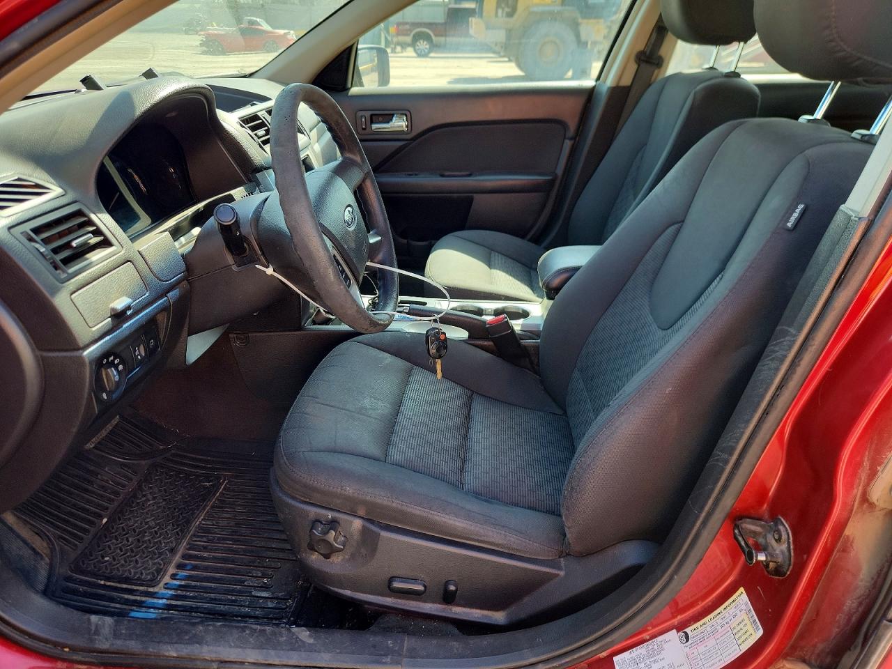 2011 FORD FUSION SE photo 7