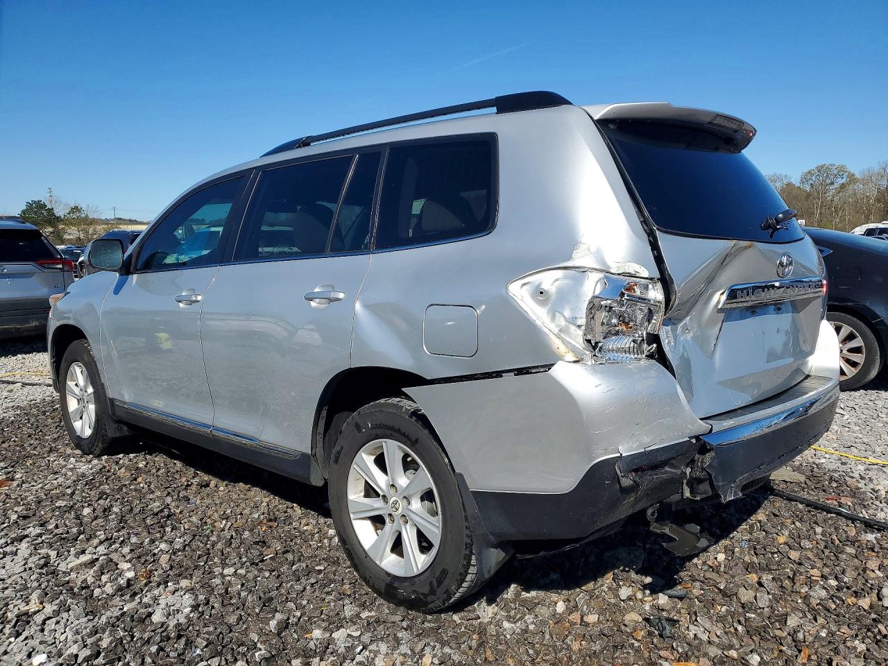2012 TOYOTA HIGHLANDER BASE photo 2