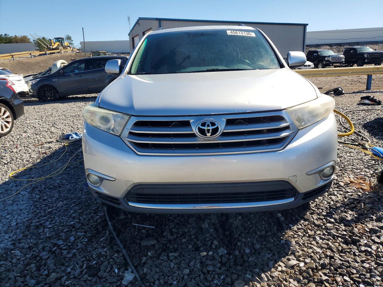2012 TOYOTA HIGHLANDER BASE photo 5