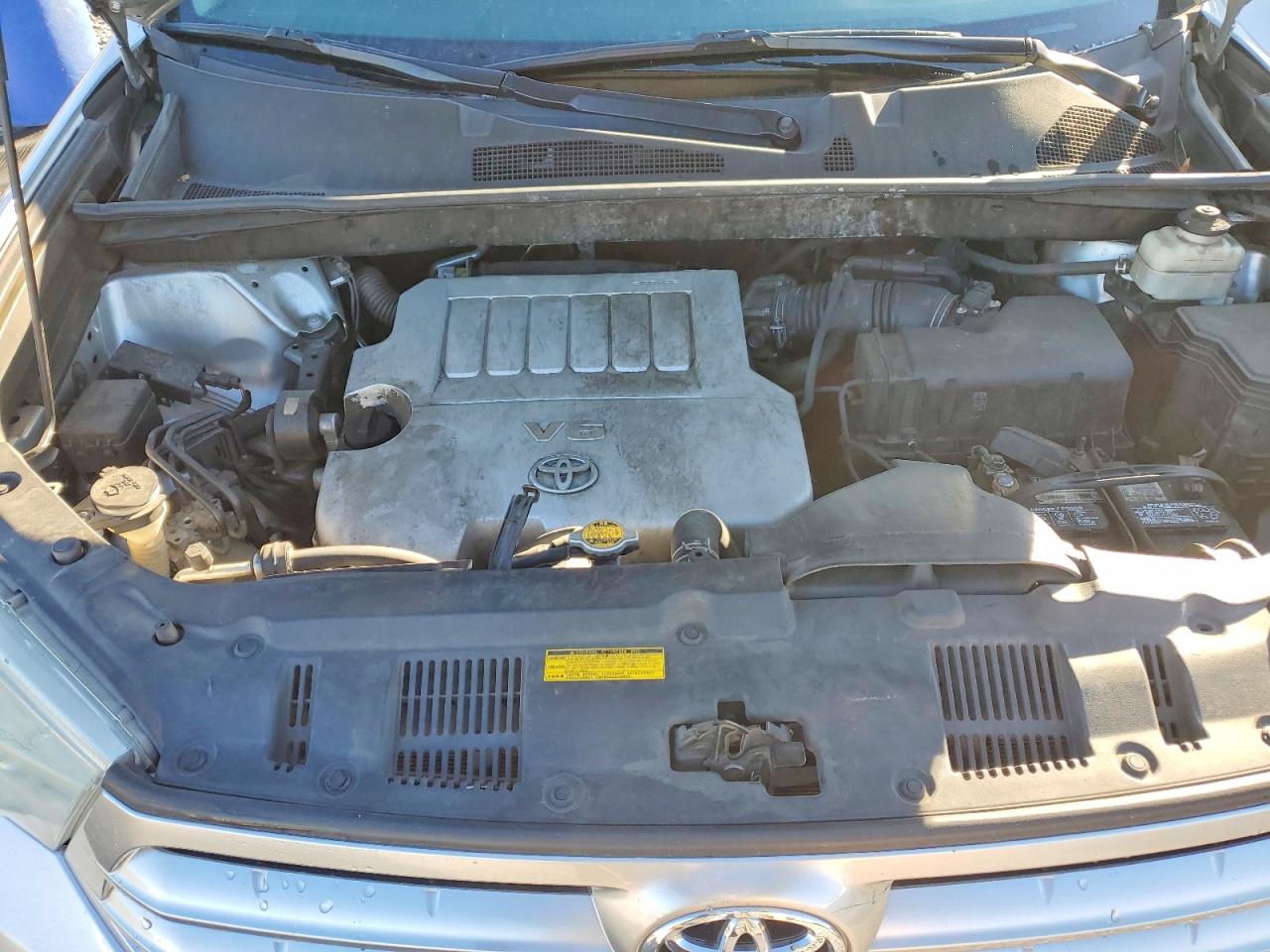 2012 TOYOTA HIGHLANDER BASE photo 12