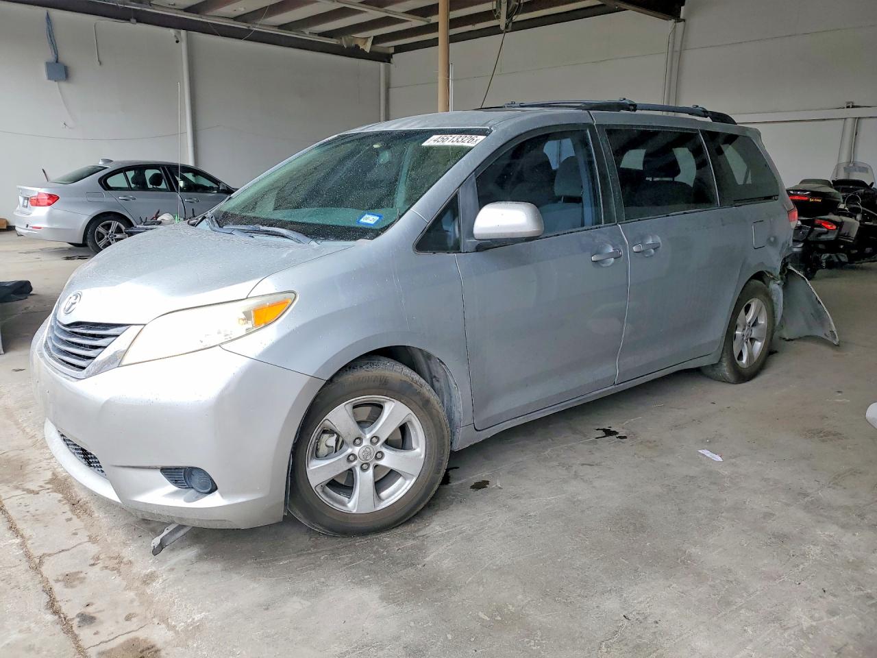 2014 TOYOTA SIENNA